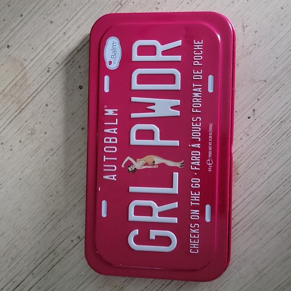 GRL PWDR The Balm